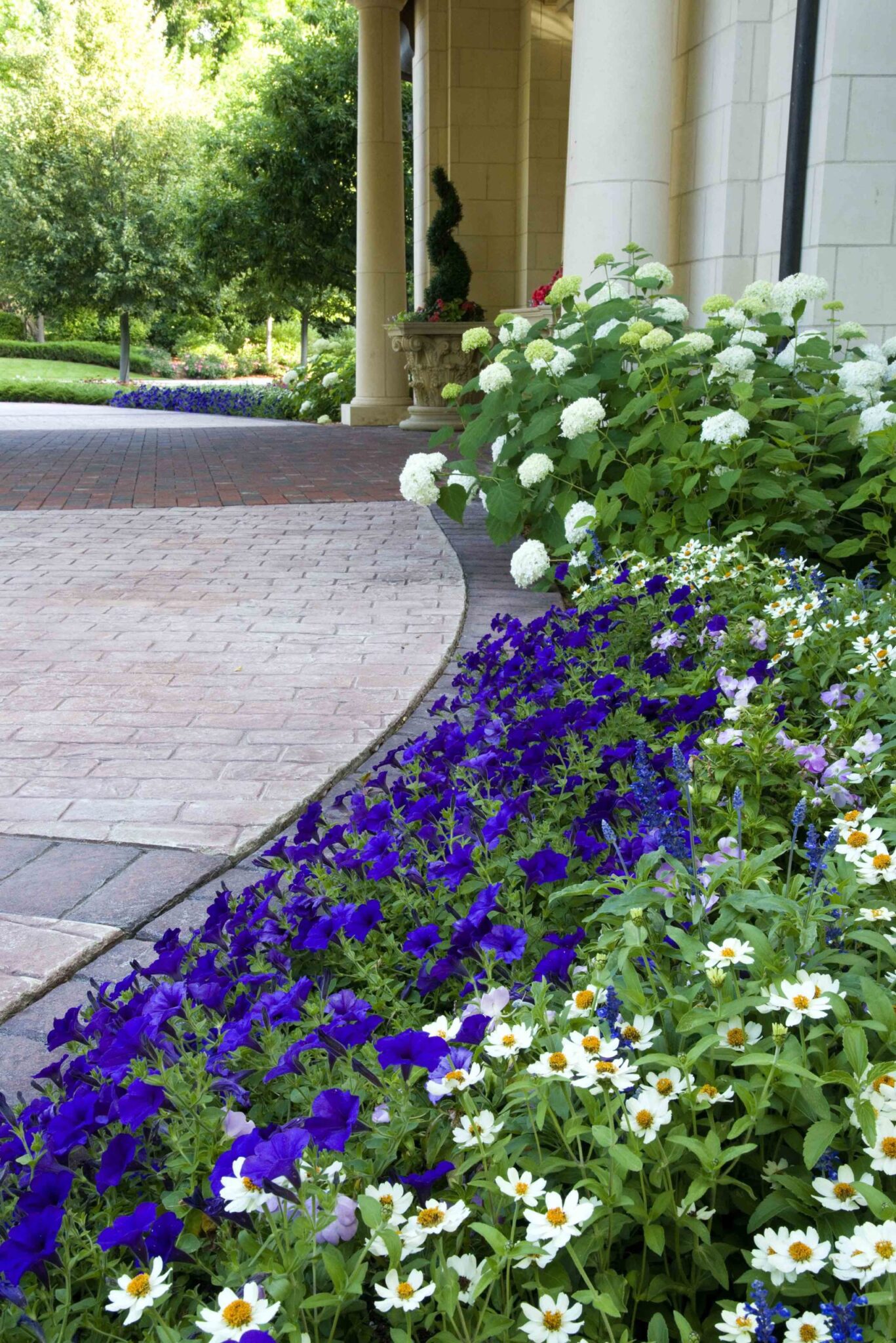Your Ultimate Guide to Spring Landscape Color