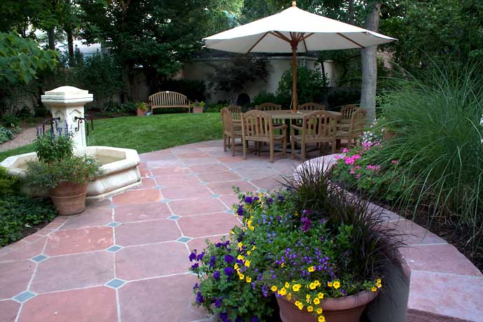 3 Great Hardscape Ideas for the Backyard