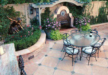 Maximize the Potential of the Corners of Your Yard