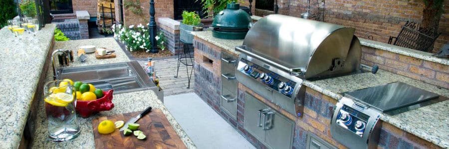 Outdoor Kitchens bring us closer to family, friends and nature