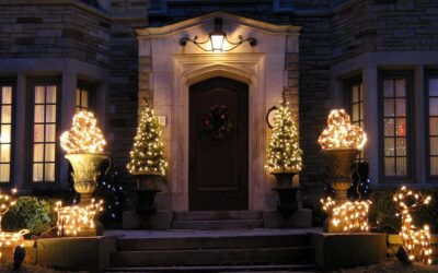 How to Hang Holiday Lights Like a Pro
