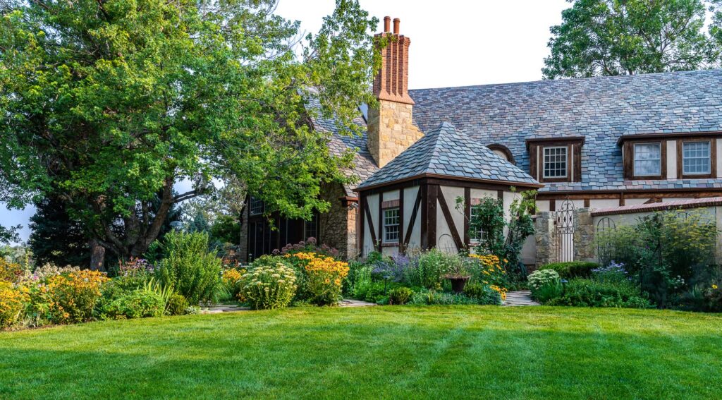 manicured garden maintenance service high end residence