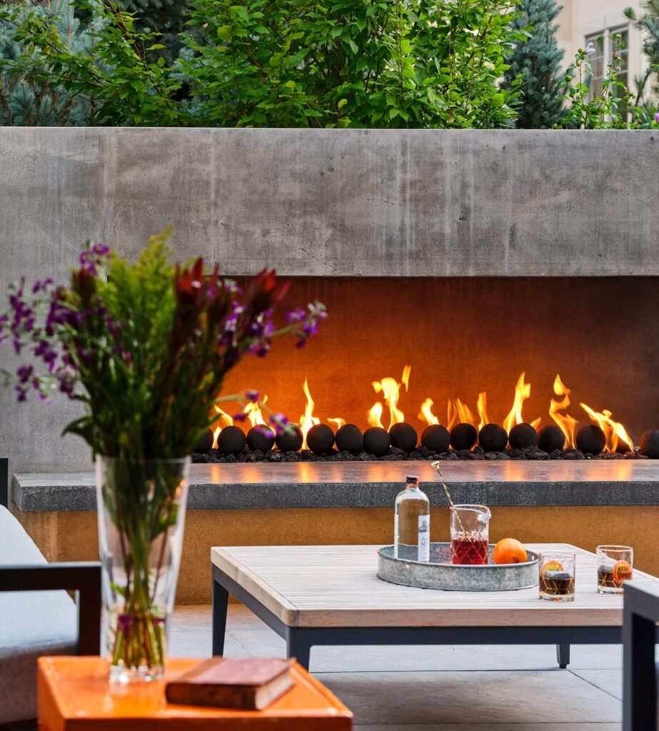 minimalist stone masonry small backyard wall detail